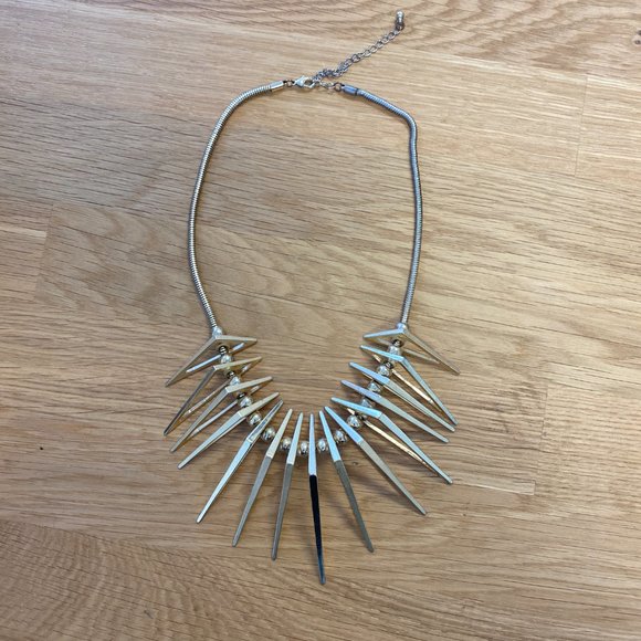 Gold Plated Statement Necklace 18" - Picture 3 of 4